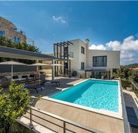 4 bedroom villa with pool and sea views near Dubrovnik sleeps 8